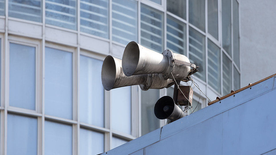 emergency horns on a building